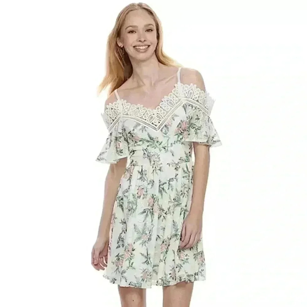 DINSEY PRINCESS WHITE OFF THE SHOULDER FLOWER DRESS - Picture 2 of 4